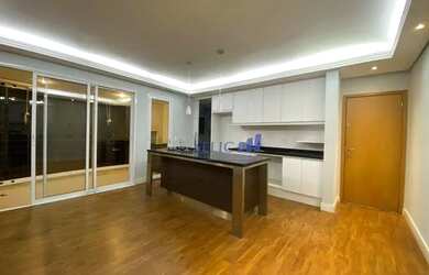 Imagem: O apartamento possui 2 Dormitórios, 2 Banheiros, 2 Vagas na