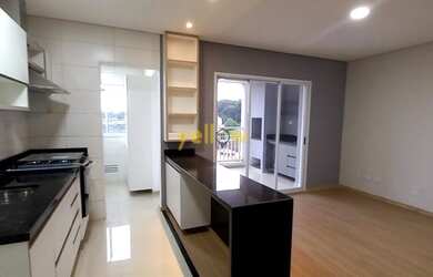 Imagem: O apartamento possui 3 Dormitórios, 1 Banheiro, 2 Vagas na