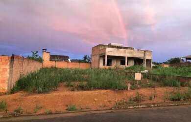 Imagem: O terreno possui 360m² de Área, Imóvel novo e está localizado