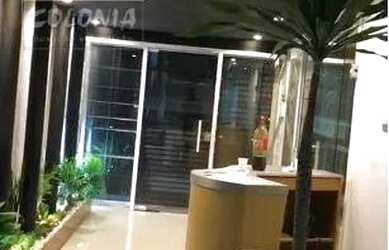 Imagem: O depósito possui 5 Vagas na garagem, 1.060m² de Área e