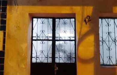 Imagem: A casa possui 1 Dormitório, 1 Banheiro e está localizado