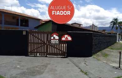 Imagem: A casa possui 2 Dormitórios, 1 Banheiro, 5 Vagas na garagem