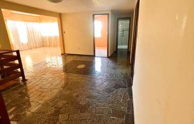 Imagem 3: Oportunidade duplex Cavaleiros c/ 5qts, 3brs, 5vgs, quintal, amrs plnjds, terraço