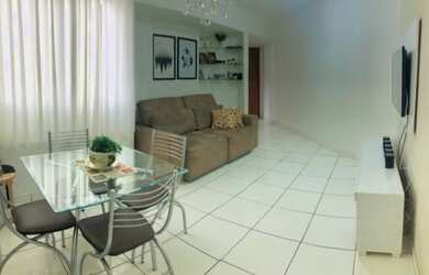 Imagem: A casa possui 3 Dormitórios, 1 Banheiro, 1 Vaga na garagem