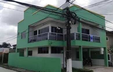 Imagem: A casa possui 4 Dormitórios, 5 Banheiros, 2 Vagas na garagem