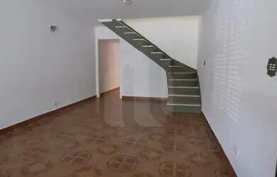 Imagem: A casa possui 3 Dormitórios, 3 Banheiros, 2 Vagas na garagem