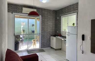 Imagem: A casa em condomínio possui 2 Dormitórios, 2 Banheiros, 1