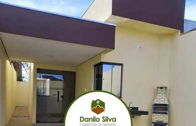 Imagem: A casa possui 2 Dormitórios, 1 Banheiro, 1 Vaga na garagem