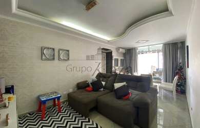 Imagem: O apartamento possui 3 Dormitórios, 2 Banheiros, 2 Vagas na