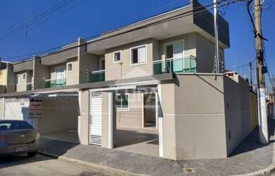 Imagem: A casa possui 2 Dormitórios, 3 Banheiros, 2 Vagas na garagem