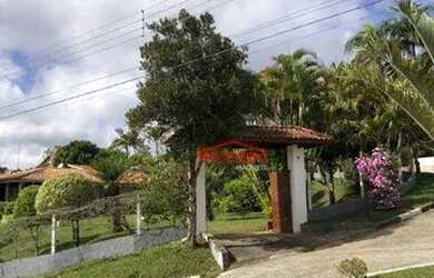 Imagem: A casa em condomínio possui 3 Dormitórios, 3 Banheiros, 3