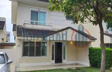 Imagem: A casa em condomínio possui 3 Dormitórios, 1 Banheiro, 2 Vagas