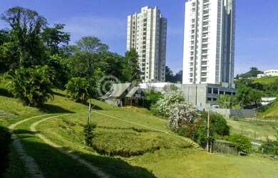 Imagem: O terreno possui 4.000m² de Área e está localizado em Jardim