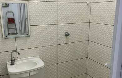 Imagem 5: Alugo casa fundos. Varanda, 1 Vaga na garageme1 Dormitório