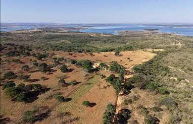 Imagem: O terreno possui 20.000m² de Área e está localizado em Morada