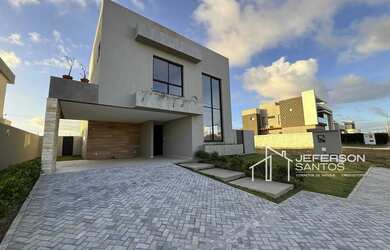 Imagem: A casa em condomínio possui 5 Dormitórios, 5 Banheiros, 4