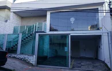 Imagem: Casa Comercial para Aluguel em Prado Com Galpão nos Fundos