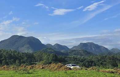 Imagem: O terreno possui 300m² de Área e está localizado em Muquiçaba