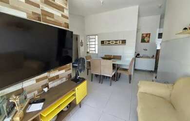 Imagem: A casa possui 3 Dormitórios, 2 Banheiros, 75m² de Área e