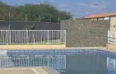 Imagem: A casa em condomínio possui 2 Dormitórios, 2 Banheiros, 2