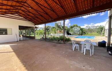 Imagem: A chácara está localizado em Parque Anhangüera Ii, Goiânia