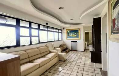 Imagem: O apartamento possui 4 Dormitórios, 5 Banheiros, 4 Vagas na