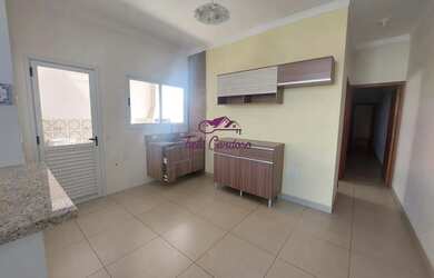 Imagem: A casa em condomínio possui 3 Dormitórios, 2 Banheiros, 2