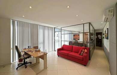 Imagem: O depósito para alugar possui 1 Vaga na garagem, 80m² de Área