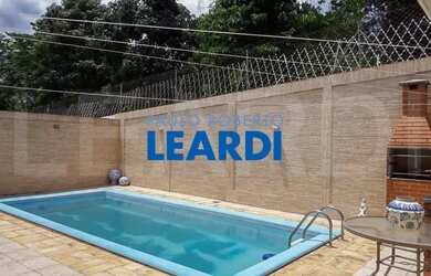 Imagem: A casa em condomínio possui 4 Dormitórios, 5 Banheiros, 5