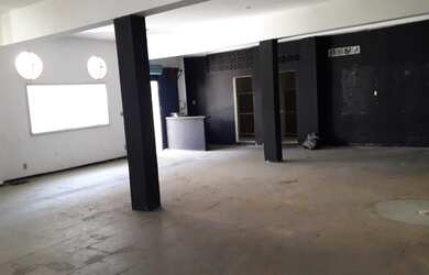 Imagem: O apartamento possui 1 Dormitório, 1 Banheiro, 220m² de Área