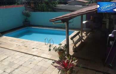 Imagem: A casa possui 2 Dormitórios, 3 Banheiros, 3 Vagas na garagem