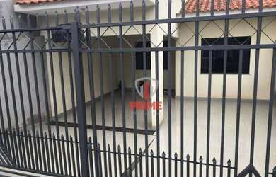 Imagem: A casa possui 2 Dormitórios, 3 Banheiros, 1 Vaga na garagem