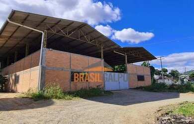 Imagem: O depósito possui 5 Vagas na garagem, 1.100m² de Área e