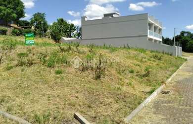 Imagem: O terreno possui 360m² de Área e está localizado em Carneiros