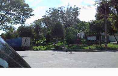 Imagem: O terreno possui 300m² de Área e está localizado em Vila