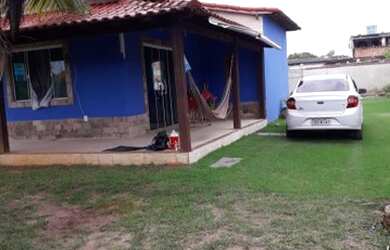 Imagem: A casa possui 2 Dormitórios, 2 Banheiros, 1 Vaga na garagem