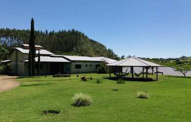 Imagem: A fazenda à venda possui e está localizado em Bela Vista