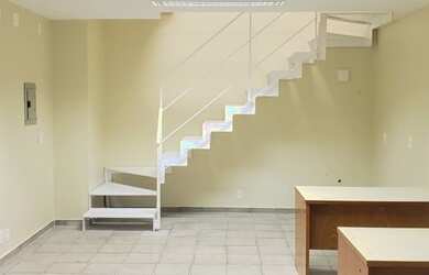 Imagem 4: Loja Interna de Galeria com Jirau, aluguel e venda, 70 m2 na Olegário...