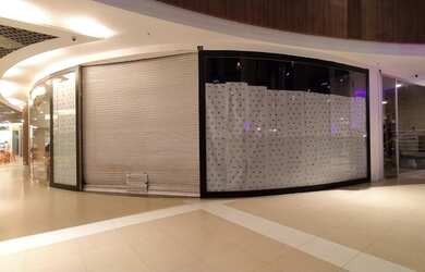 Imagem: O depósito possui 2 Vagas na garagem e 78m² de Área e está