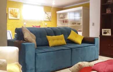 Imagem: O quarto possui Área de serviço, Guarda roupa e está localizado