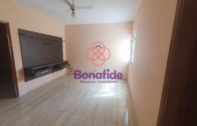 Imagem: A casa possui 2 Dormitórios, 2 Banheiros, 1 Vaga na garagem