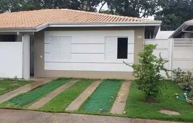 Imagem: A casa em condomínio possui 3 Dormitórios, 3 Banheiros, 2