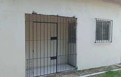 Imagem: A casa possui 1 Dormitório, 1 Banheiro, 35m² de Área e está