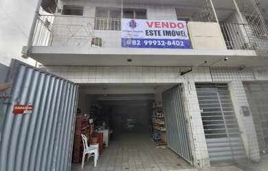 Imagem: A casa possui 2 Dormitórios, 2 Banheiros, 180m² de Área e