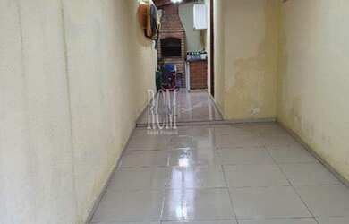 Imagem: A casa possui 2 Dormitórios, 1 Banheiro, 1 Vaga na garagem