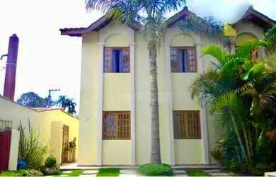 Imagem: A casa em condomínio possui 3 Dormitórios, 2 Banheiros, 2