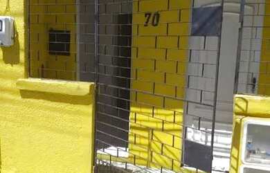 Imagem: A casa possui 1 Dormitório e 1 Banheiro e está localizado