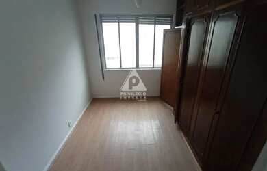 Imagem: A kitnet possui 1 Dormitório, 1 Banheiro, 30m² de Área e