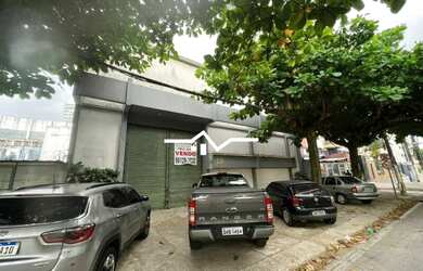 Imagem: O depósito possui 5 Vagas na garagem, 1.275m² de Área e