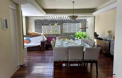 Imagem: O apartamento possui 4 Dormitórios, 3 Banheiros, 2 Vagas na